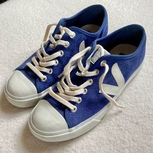 Veja Wata Suede Electric Blue Pierre